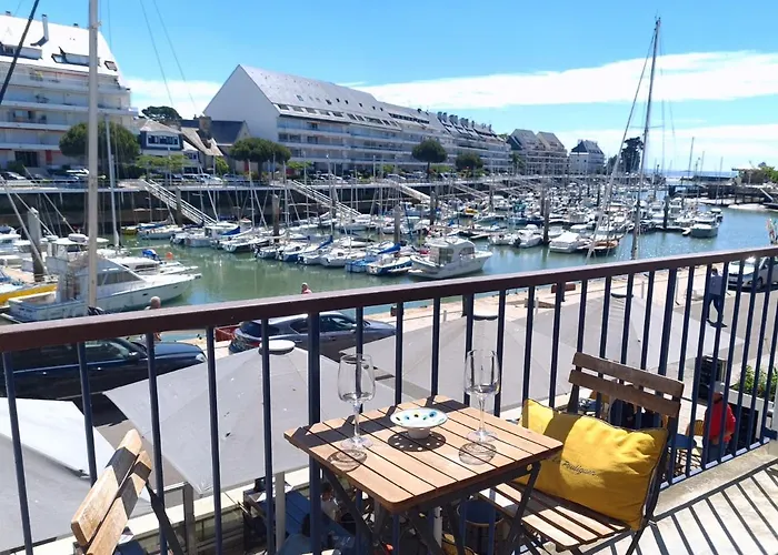 Apartment Detente Et Vue Sur Le Port Au Pouliguen *